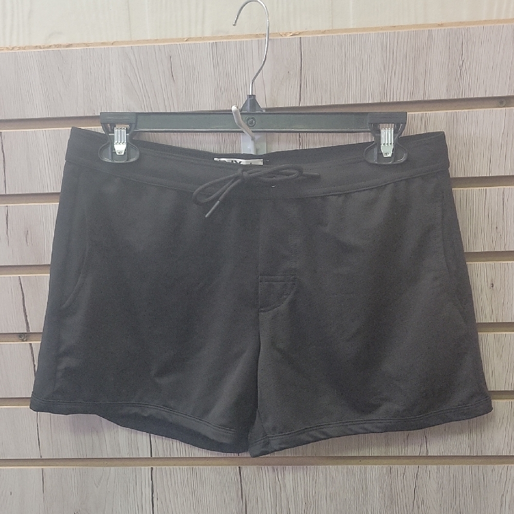 Black Athletic Shorts with Fitted Cut